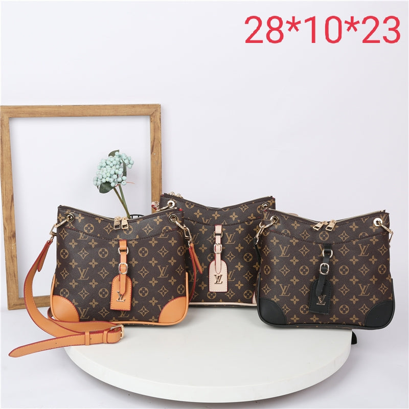 Louis vuitton handbag | Studio Nafay