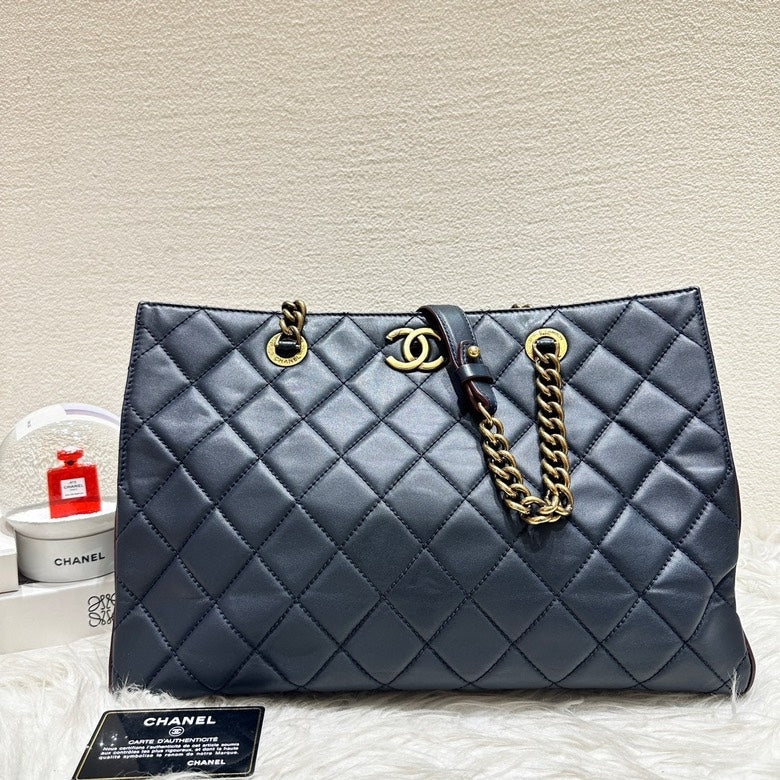Chanel Quilted CC Navy Blue Leather Tote Bag | Studio Nafay