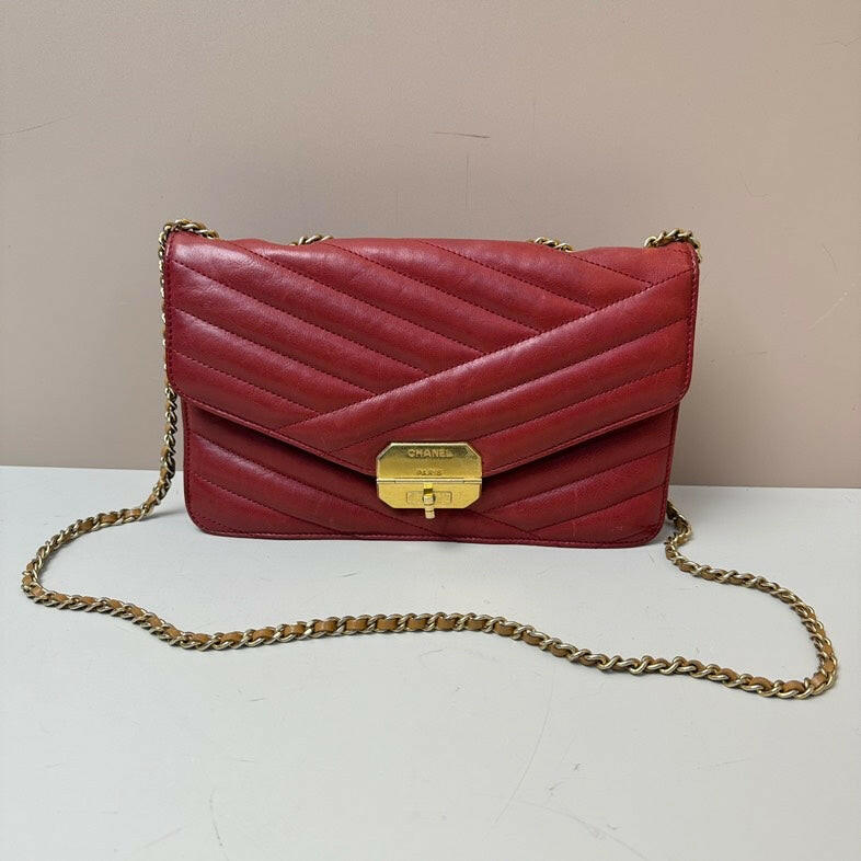Chanel. Calfskin Single Flap Bag Red Medium Size with Gold Chain Strap | Studio Nafay