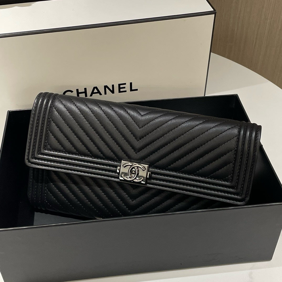 Chanel Boy Leather Black Handbag