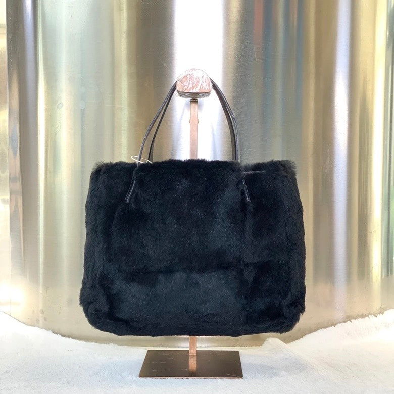 Fendi F Tote 3446 in Black Fur – Elegant Tote Bag