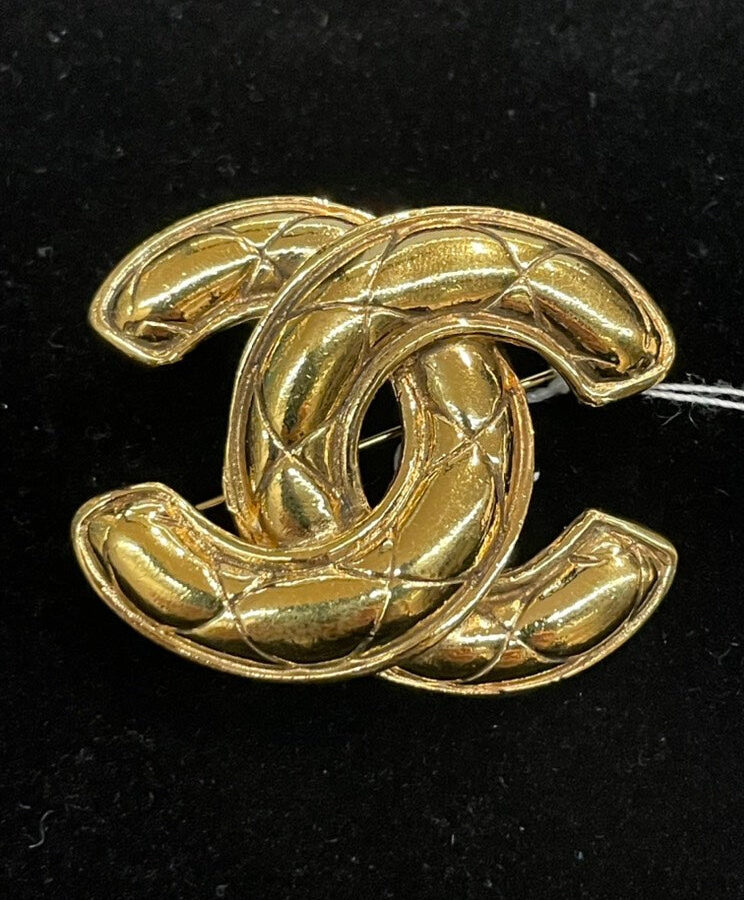 Chanel CC Logo Gold Brooch Luxury Designer Handbag | Studio Nafay