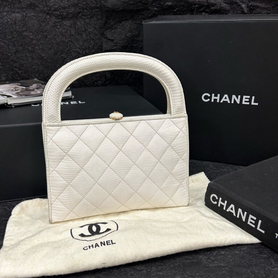 Chanel Kelly Leather White Handbag | Studio Nafay