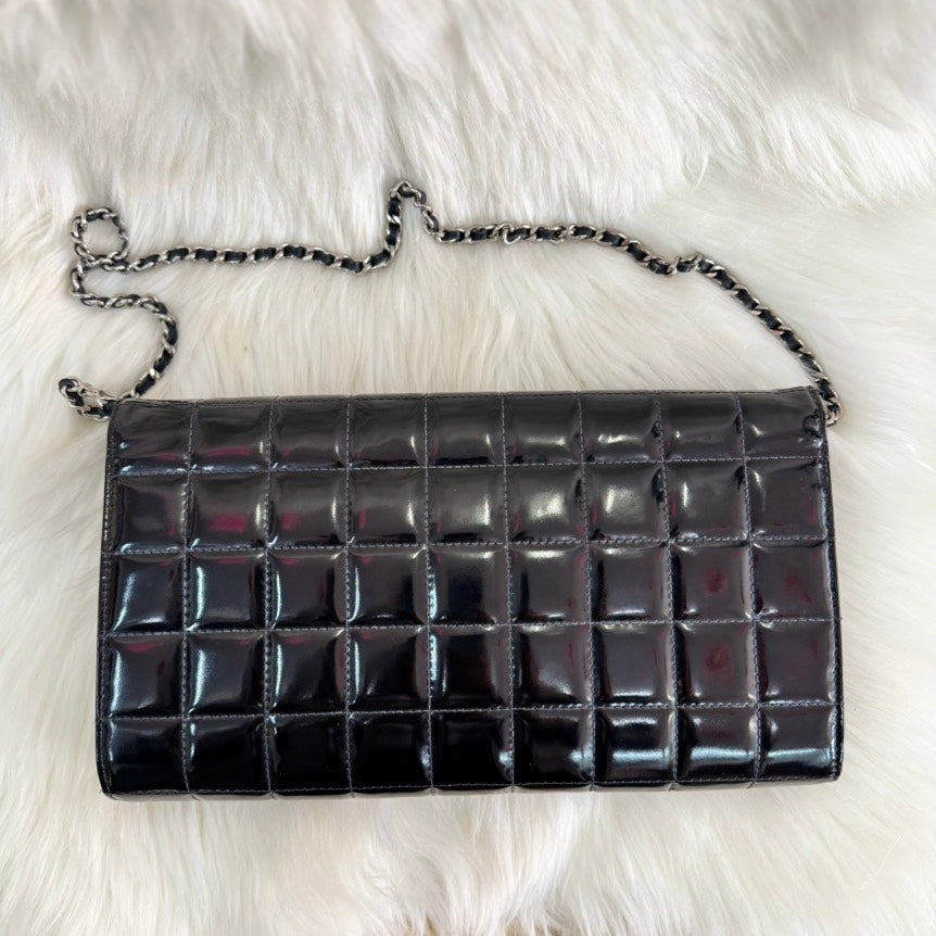 Chanel Chocolate Bar Chain Shoulder Bag in Black Leather