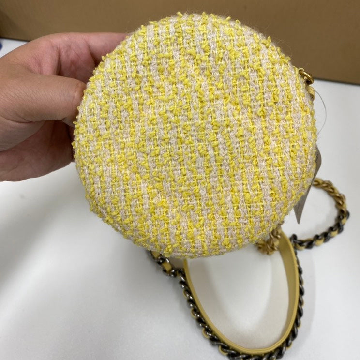 Chanel Crossbody Bag E Yellow Tweed