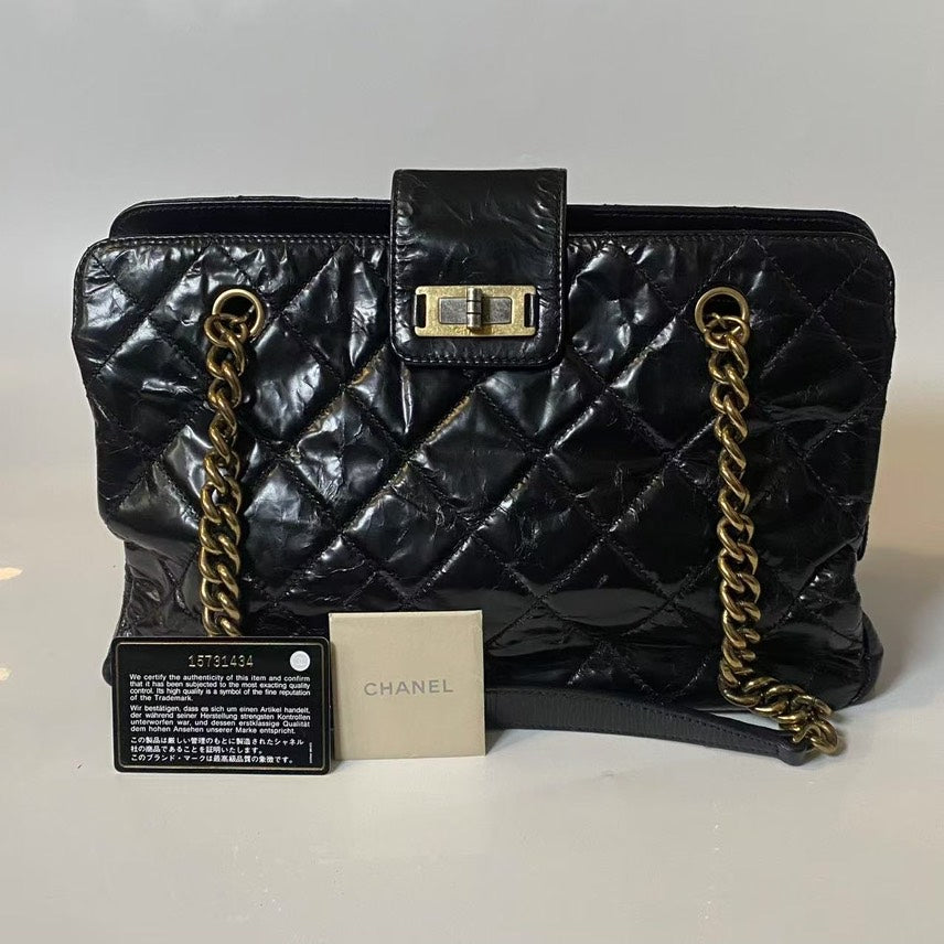 Chanel Quilted Black Shoulder Bag 4
