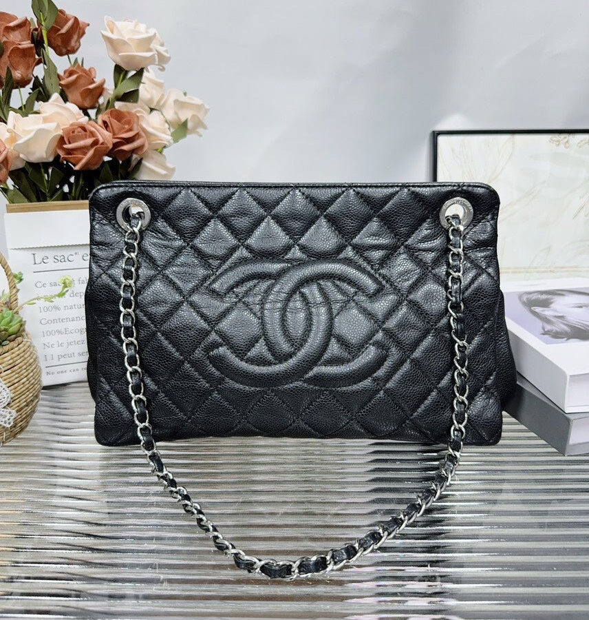 Chanel Leather Quilted Black Shoulder Bag 15 | Studio Nafay