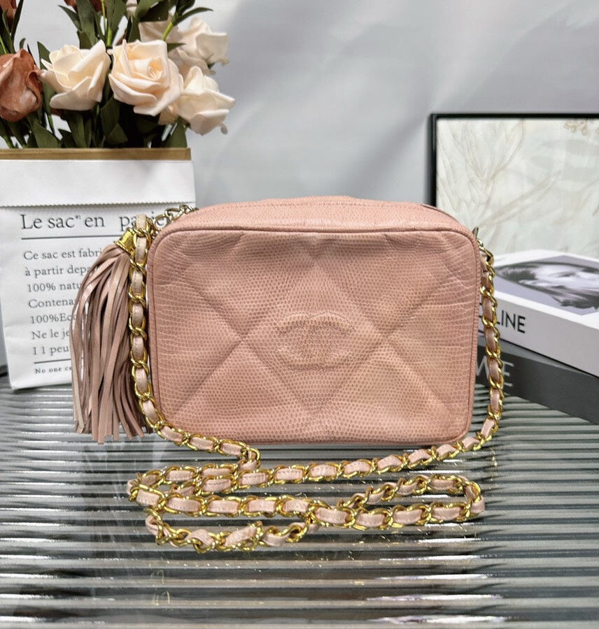 Chanel Crossbody Bag in Blush Pink Special Leather HFY | Studio Nafay