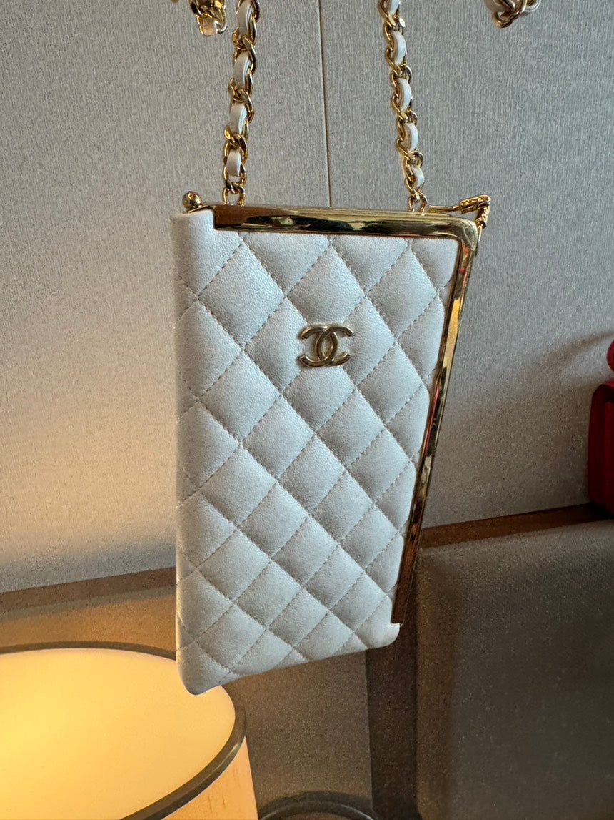 Chanel Leather White Shoulder Bag 2