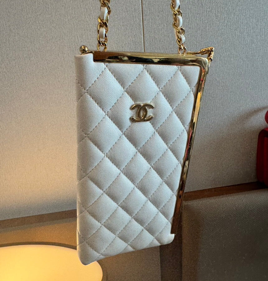 Chanel Leather White Shoulder Bag 2 | Studio Nafay