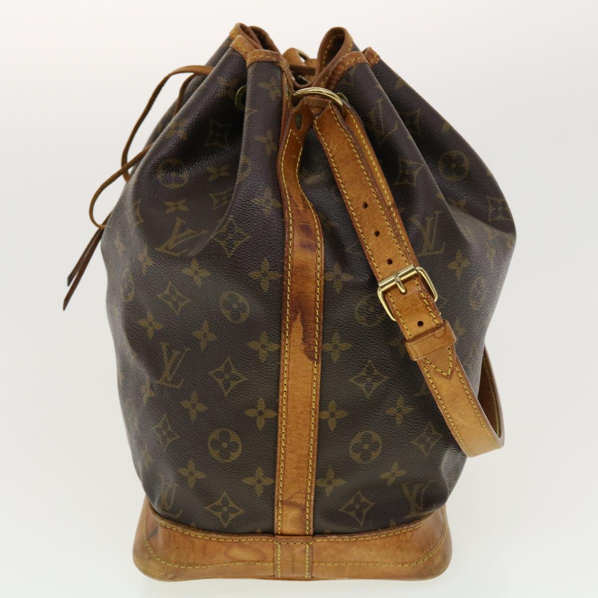 LOUIS VUITTON Monogram Noe Shoulder Bag LV rd4843