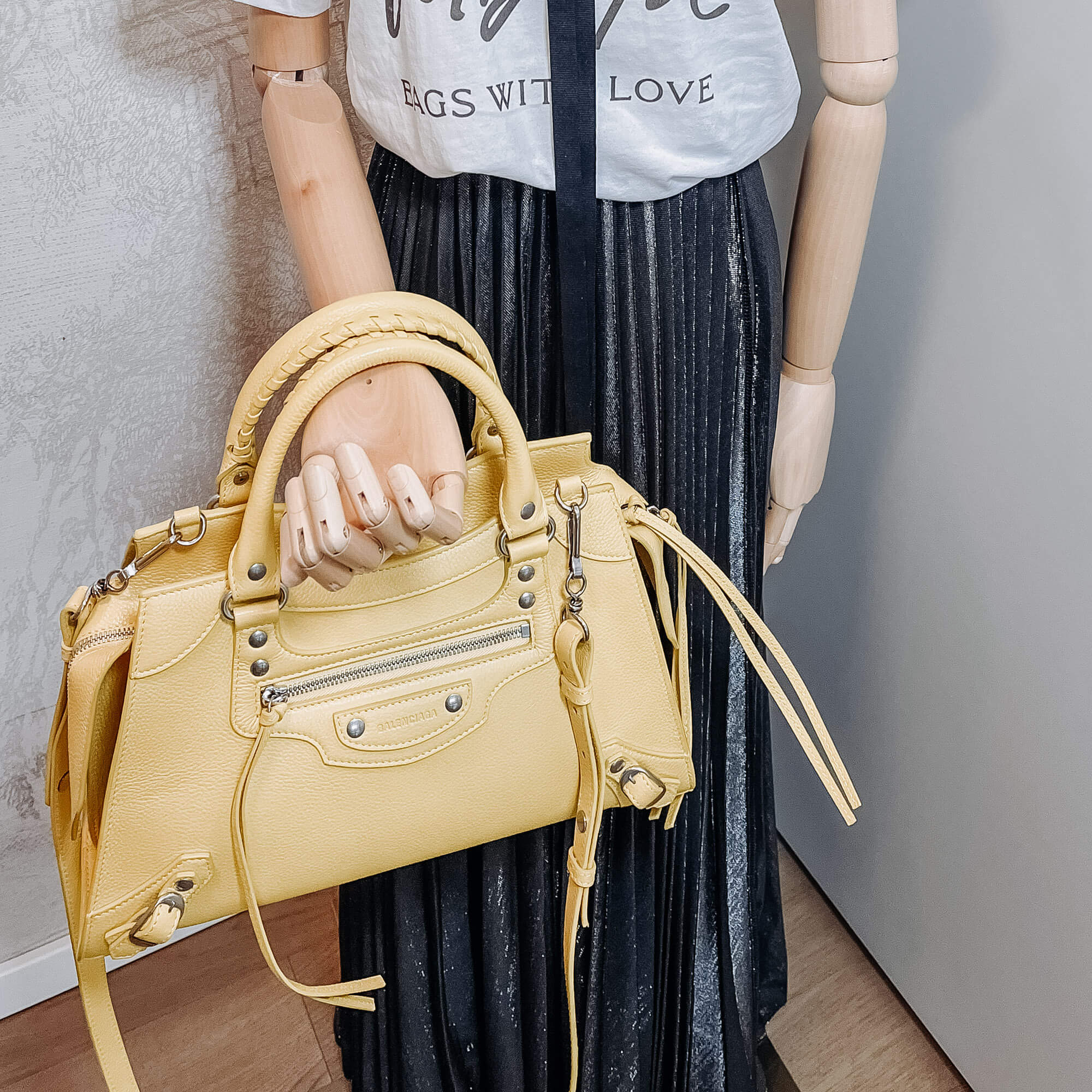 Neo Classic City Medium Leather Yellow Bag