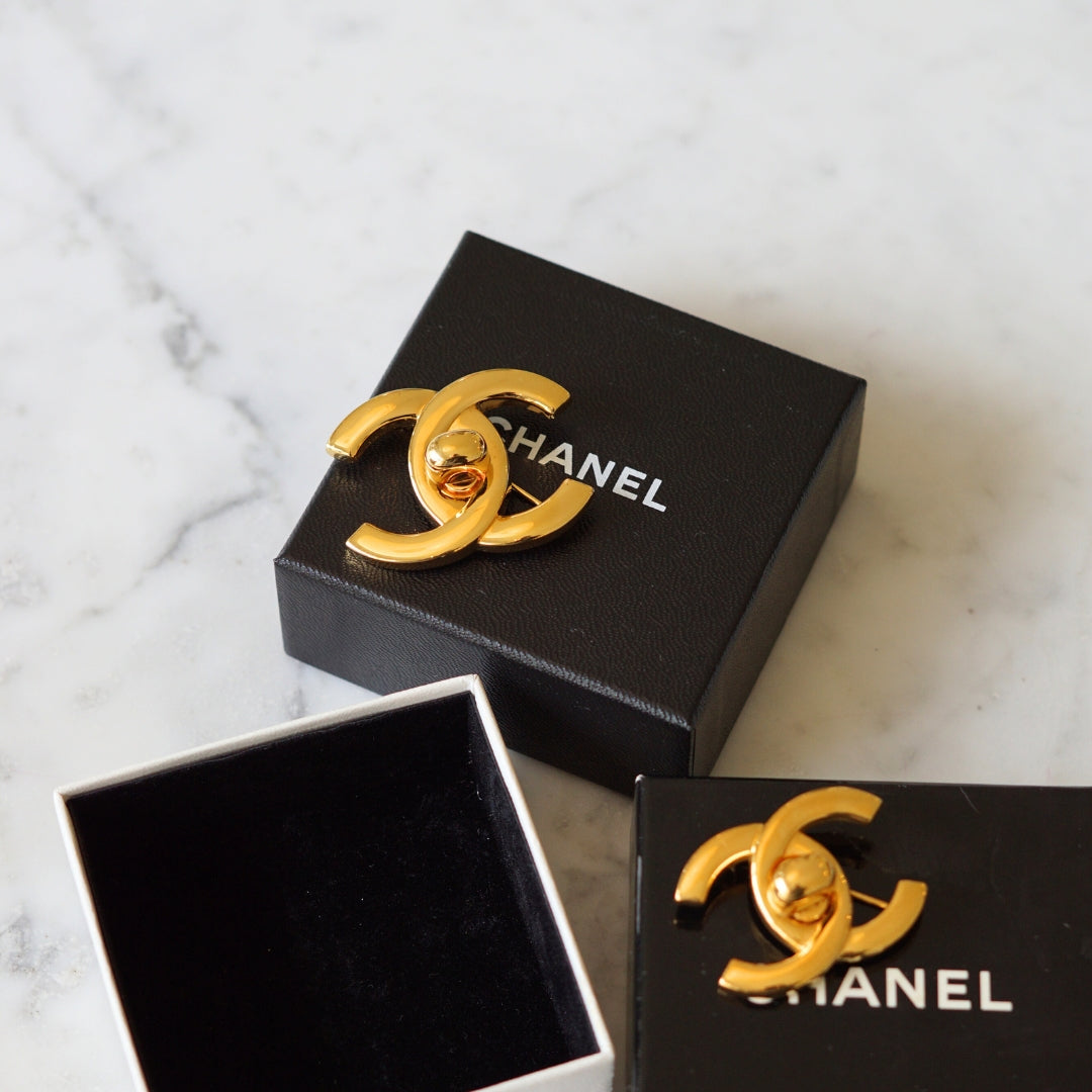 Chanel Brooch Turnlock Handbag 4 - Product Image 2