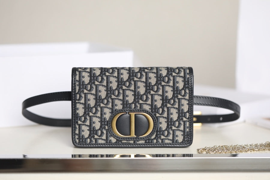 30 MONTAIGNE 19CM BLUE OBLIQUE EMBROIDERY | Studio Nafay