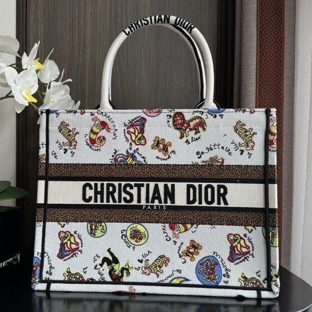 Medium CD Book Tote 36cm White Multicolor Dragon Zodiac Embroidery | Studio Nafay