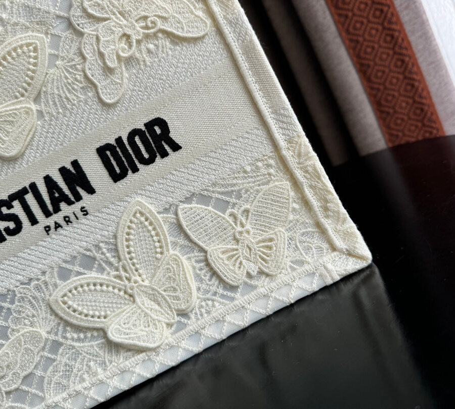 Small CD Book Tote 26.5cm Butterfly Zodiac White | Studio Nafay
