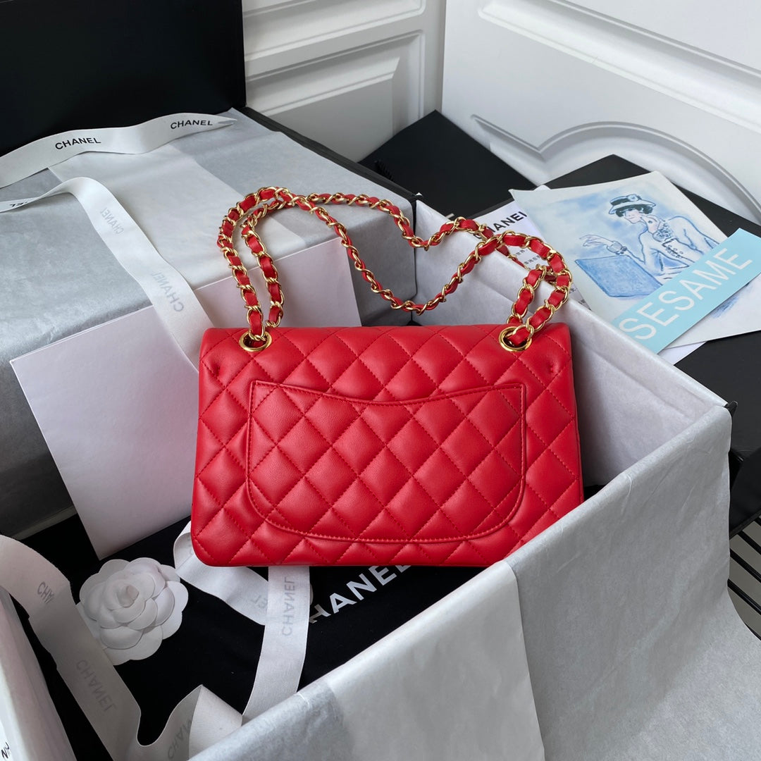 CHANEL Medium Classic Flap Bag 23cm Red Lambskin Gold Hardware